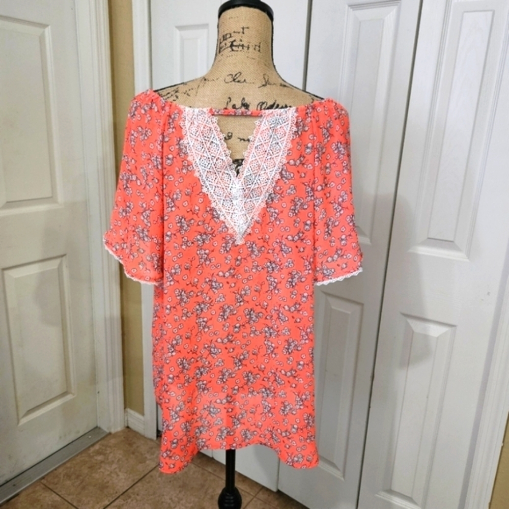 Democracy Boho Sheer Coral Lace Trimmed Blouse Size M - Picture 5 of 10